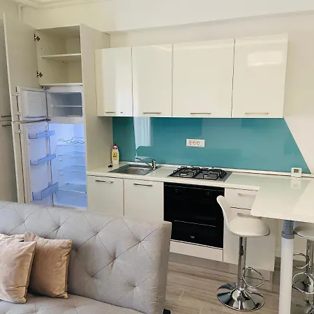 White Tower 206 Studio * Mamaia